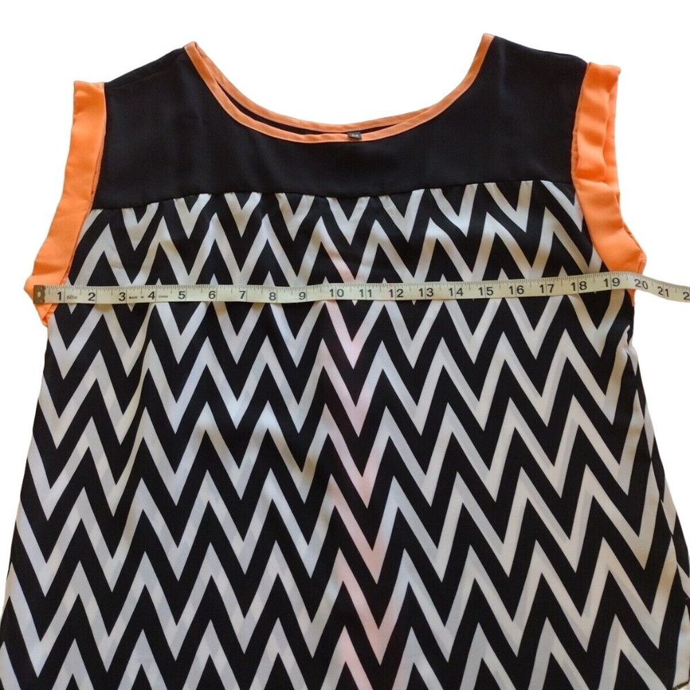 Absolute Angel Top Medium Rolled Cuff Open Back Zigzag Semi Sheer - Picture 3 of 10